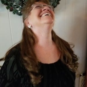 Meet your Posher, Valerie